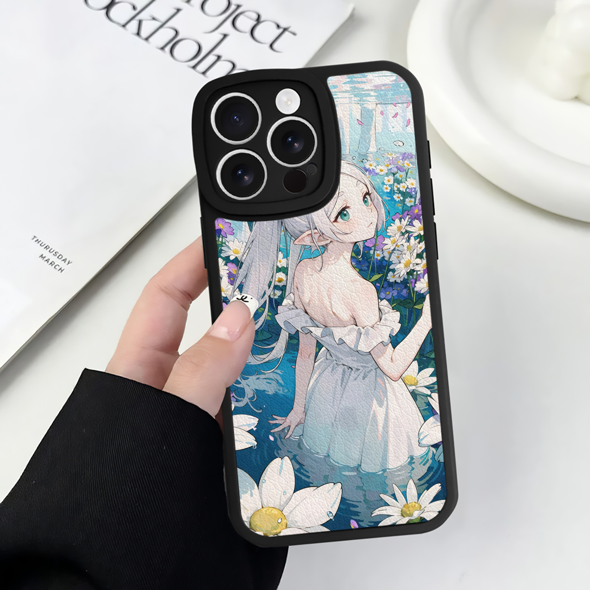 （画像用） 葬送のフリーレン Frieren 【iPhone 16シリーズ対応】シリコンスマホケース（レザー調） 材質：シリコン
